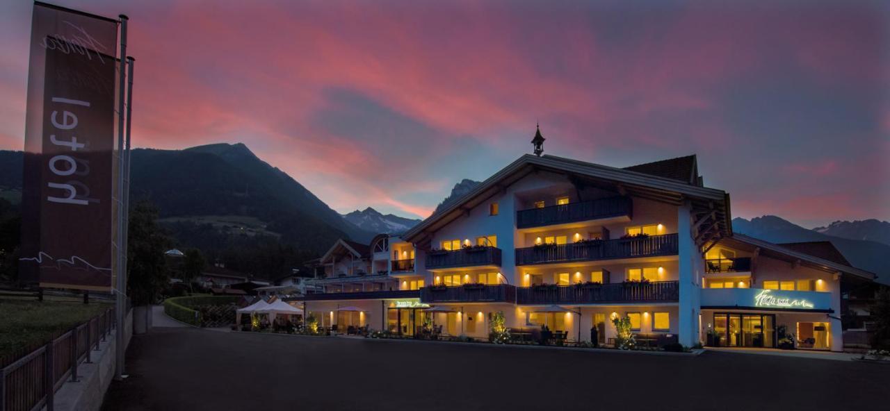 Hotel Fronza - Your Hike & Mountain Home Lutago Exterior photo